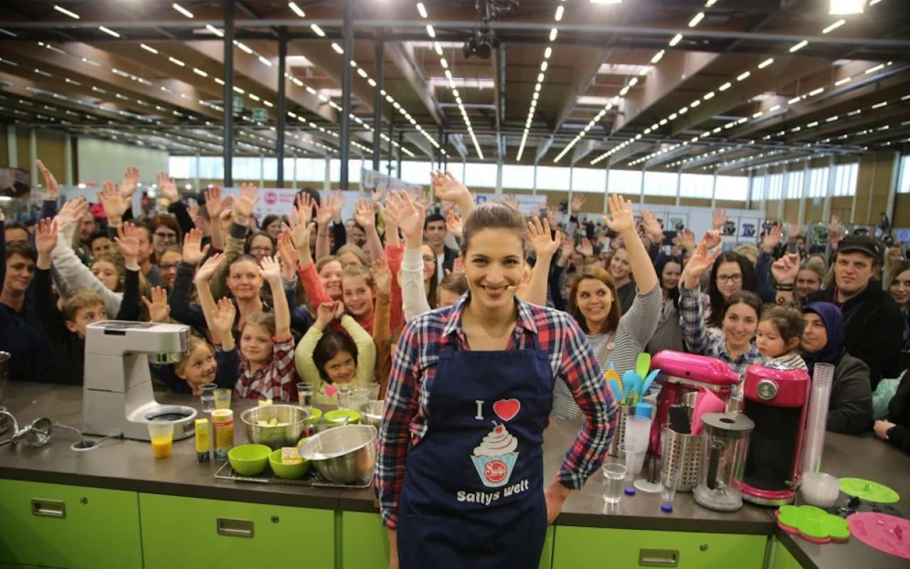 Youtuberin Sally beehrt die Kuchen & Kreativ-Messe in Wels.