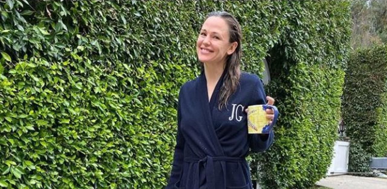 Heute.at - Im Bademantel zum Bus: So verschläft ein Star